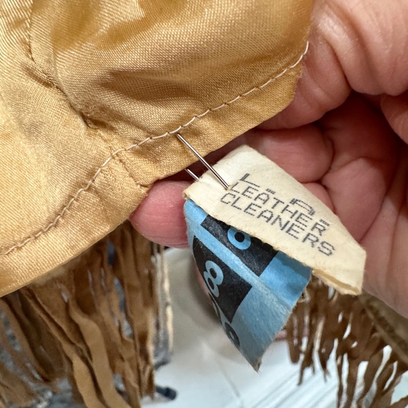 Vintage Fringe Leather Jacket size small but fits a medium also - Picture 3 of 9